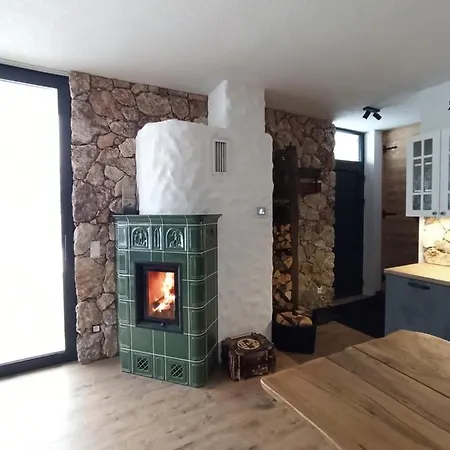 Pod Smrekmi Hriňová